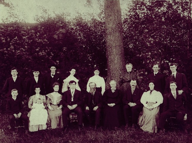 photo of Richards Family, Andover, Maine, 1906